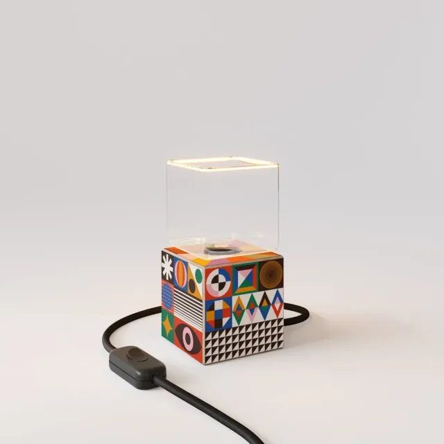 Creative Cables Cubetto lampada tavolo PosterLad Ghost