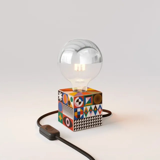 Creative Cables Cubetto PosterLad Lampada Tavolo Legno