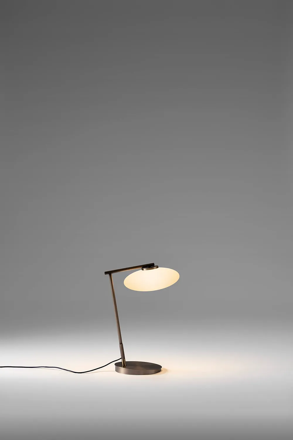 Penta Mamì lampada tavolo large bronzo bianco 3000K