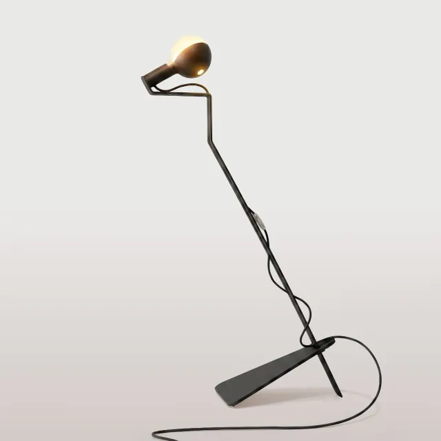 Creative Cables Mario Talia piantana nera con LED G125