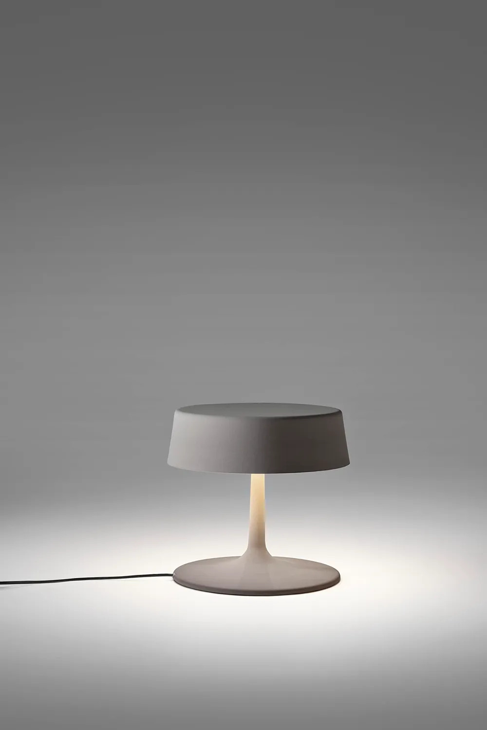 Penta China Small tavolo marron glace E14